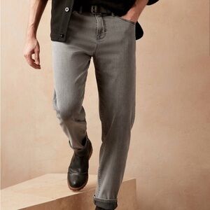 NWT Men’s Banana Republic Factory Travel Jean Straight Fit Grey Washwell 35x34